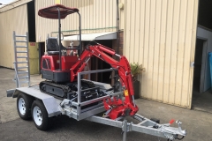 Digger-King-10-on-trailer-ready-to-goto-new-home