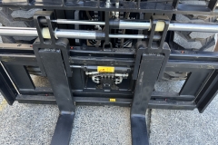 3.5-All-Terrain-Forklift-10